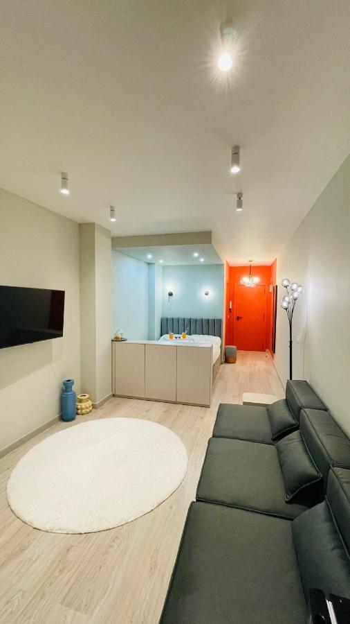 Beautiful Studio Two Steps To The Beach Torrevieja Bagian luar foto